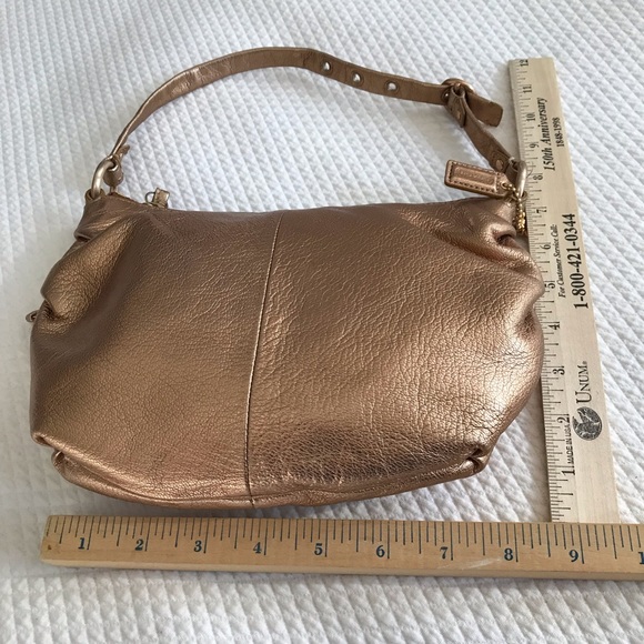 Small Coach metallic gold shoulder bag - Picture 7 of 13